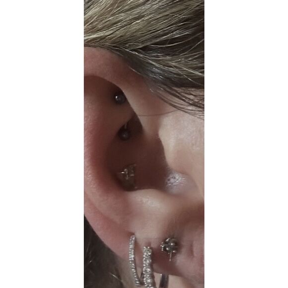 Laurie Fleming 14K White Gold & Alexandrite Pansy Single Stud Earring - Picture 5 of 5